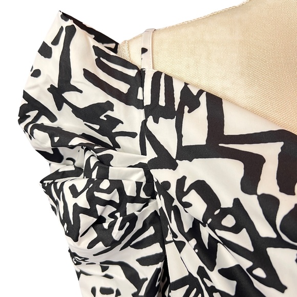 #A024   For Her NYC  Black & White Off-Shoulder Peplum Top  Size S  NWT - Picture 6 of 13